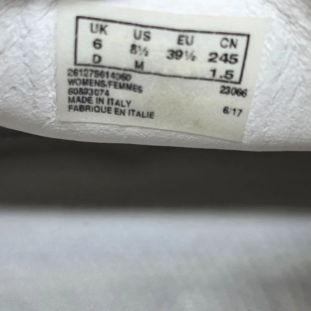Clarks Originals Italy Womens 23066 Sand Suede Crepe Sole Derbys Size US 8.5 M